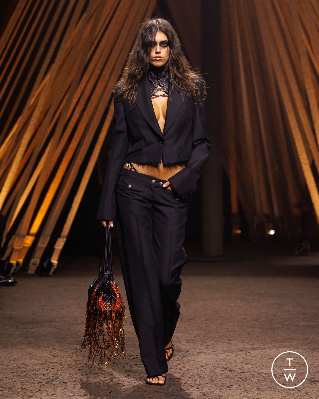 Fashion Week Paris Spring/Summer 2026 look 42 from the McQueen collection womenswear