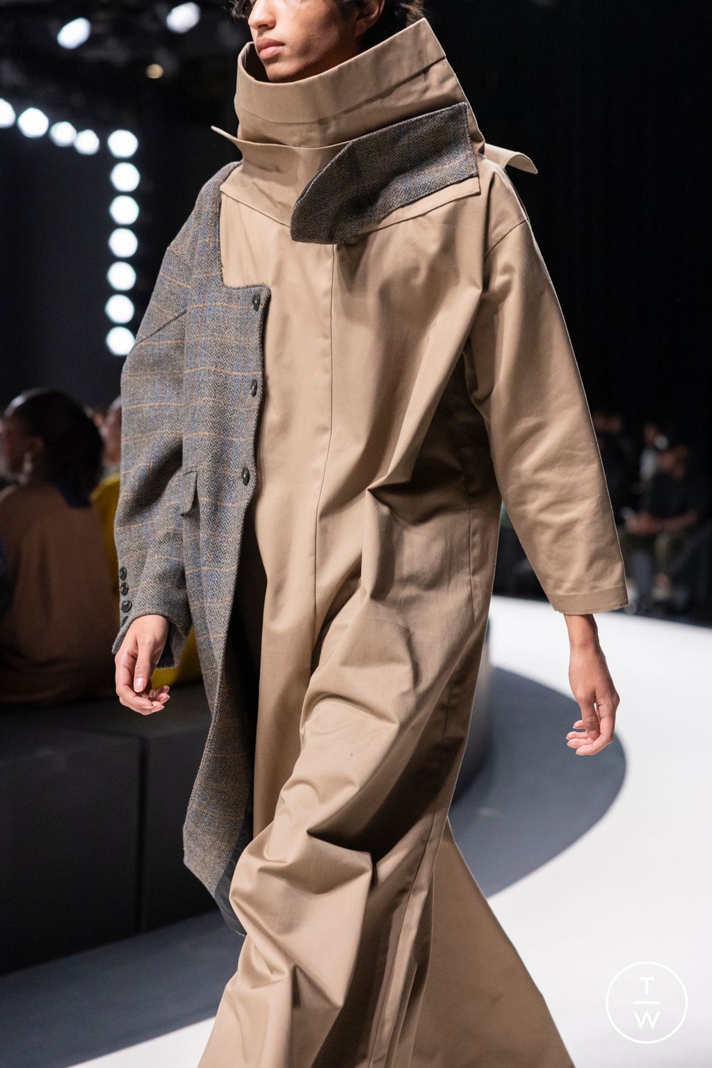 Fashion Week Paris Spring-Summer 2025 look 8 de la collection MD29 - Saudi 100 womenswear