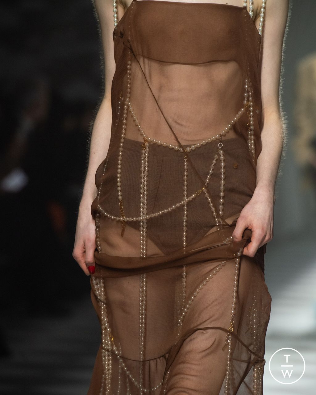 Fashion Week Milan Fall/Winter 2024 look 49 de la collection Moschino womenswear accessories