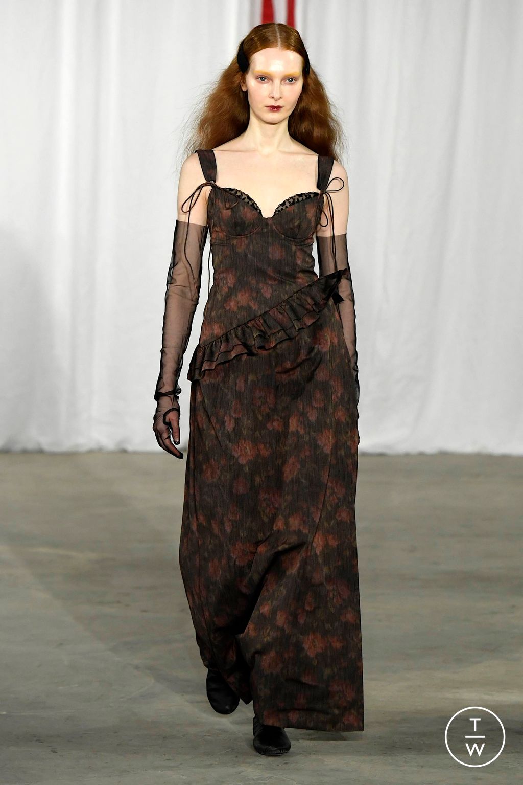 Fashion Week New York Fall/Winter 2024 look 24 from the Meruert Tolegen collection 女装