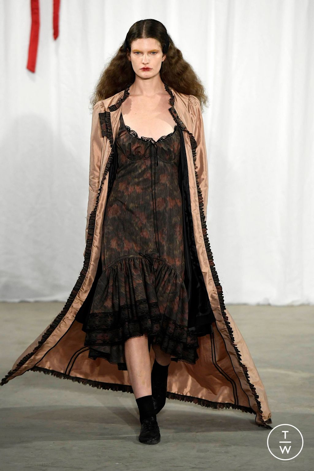 Fashion Week New York Fall/Winter 2024 look 27 de la collection Meruert Tolegen womenswear
