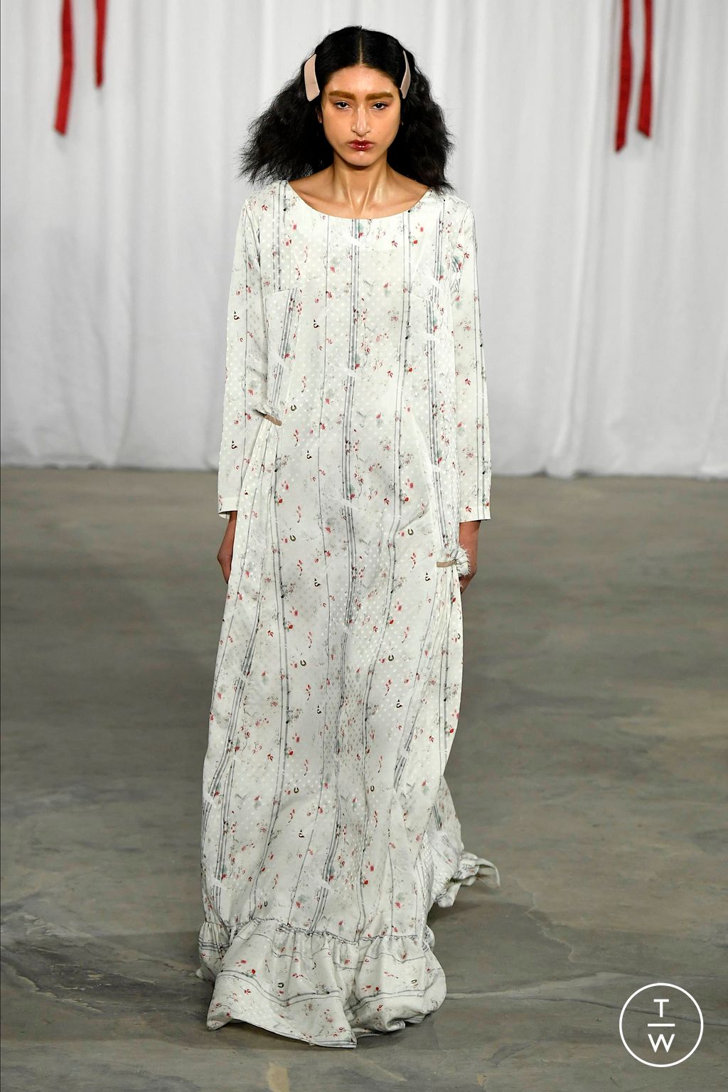 Fashion Week New York Fall/Winter 2024 look 38 de la collection Meruert Tolegen womenswear