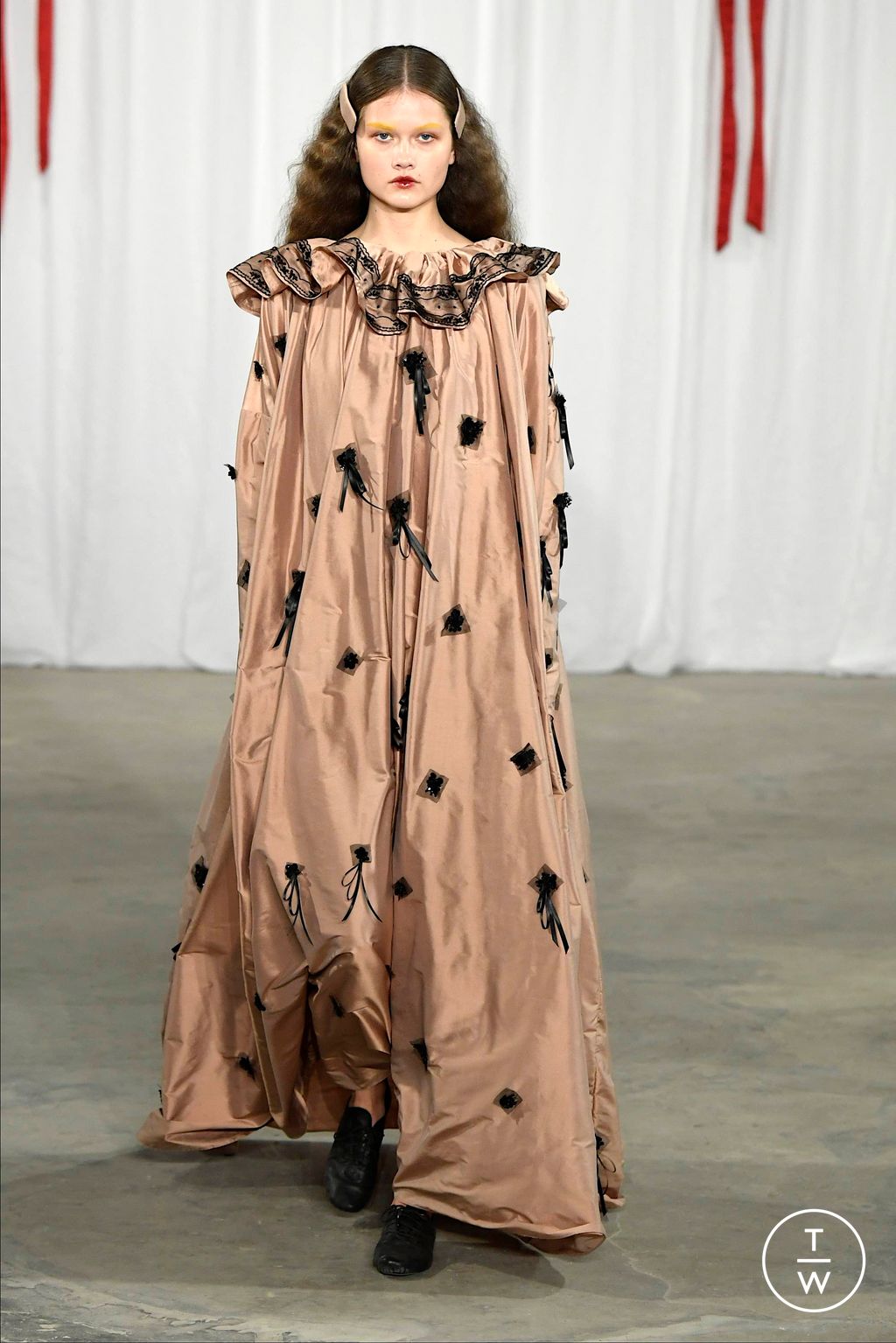 Fashion Week New York Fall/Winter 2024 look 40 from the Meruert Tolegen collection womenswear