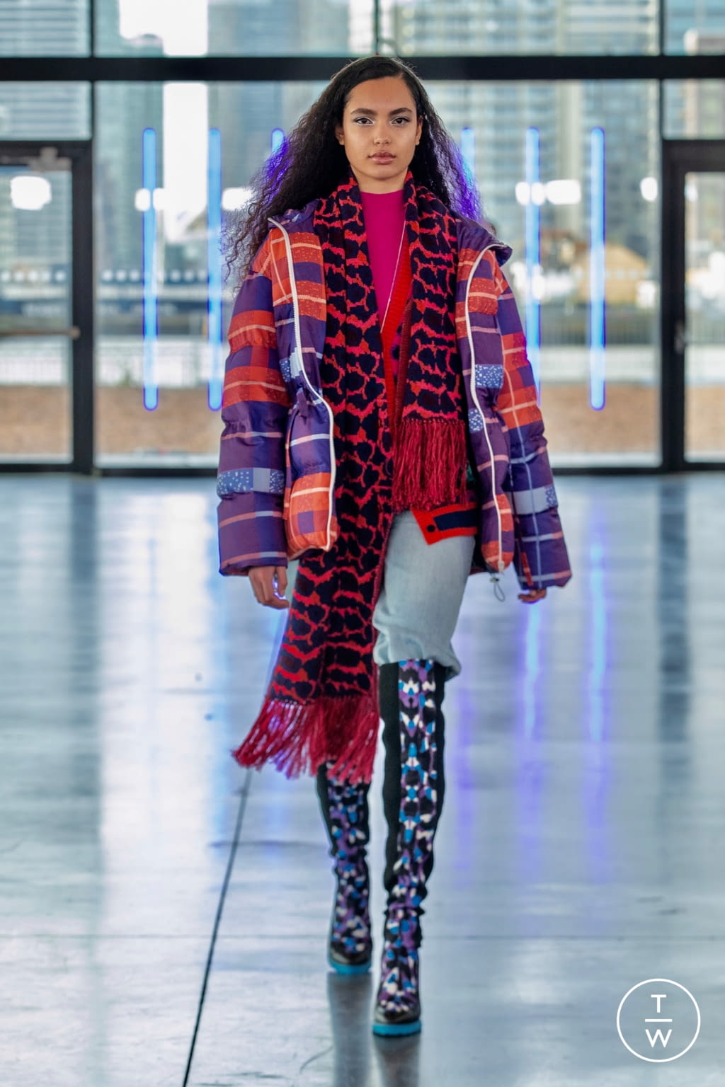 Fashion Week London Fall/Winter 2021 look 16 from the Mark Fast collection womenswear