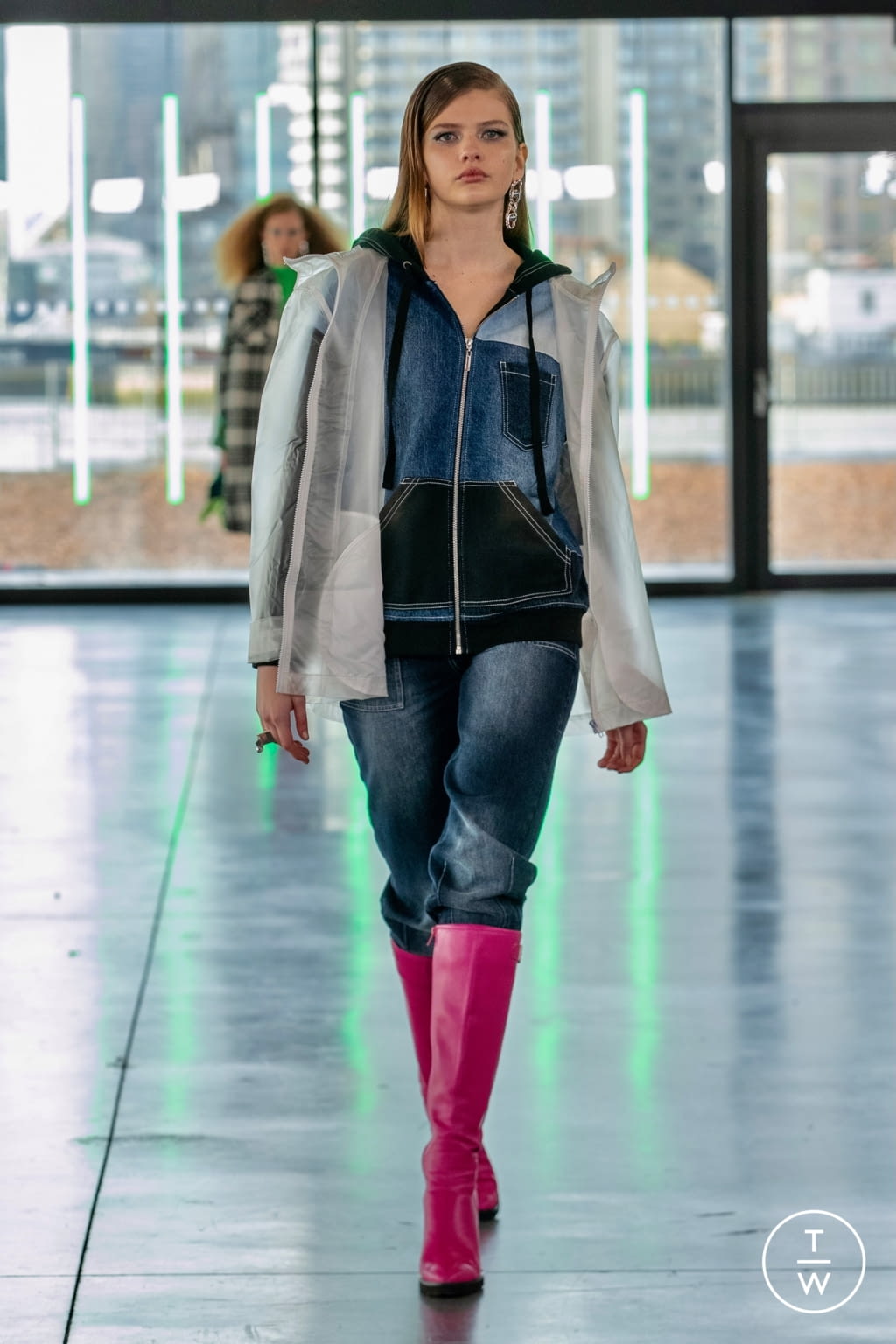 Fashion Week London Fall/Winter 2021 look 18 from the Mark Fast collection womenswear