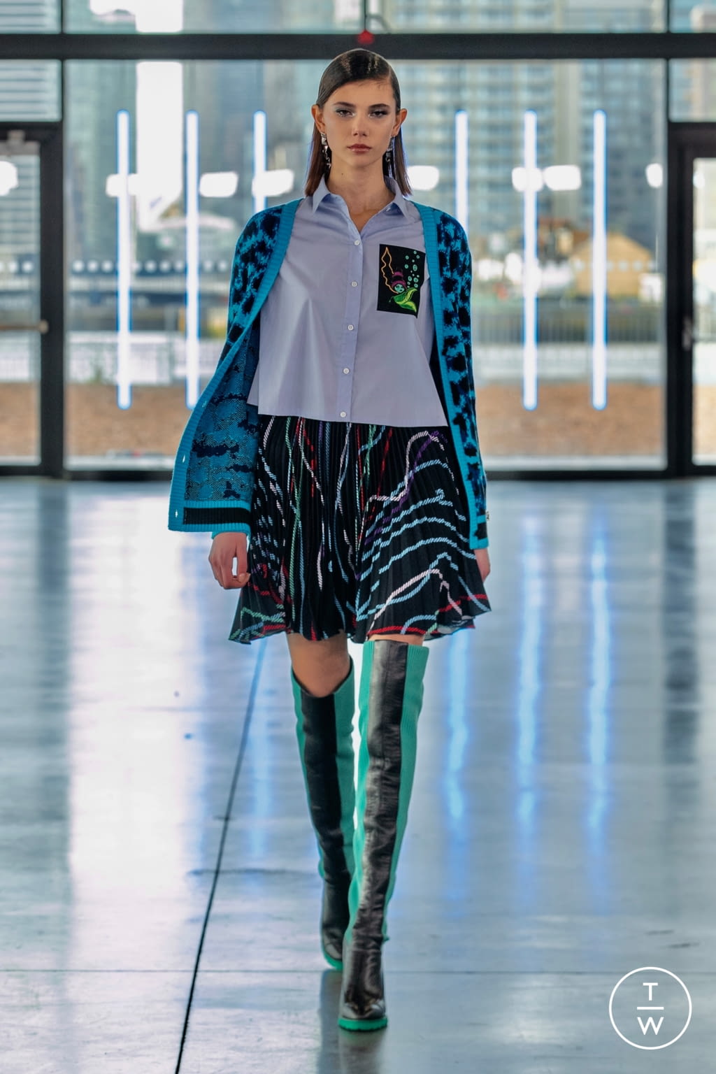 Fashion Week London Fall/Winter 2021 look 2 from the Mark Fast collection 女装