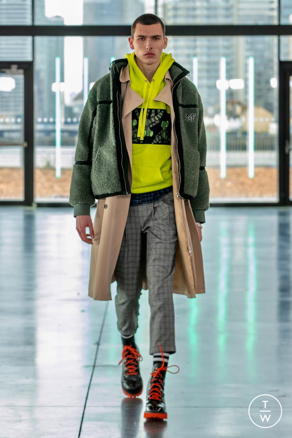 Fashion Week London Fall/Winter 2021 look 22 from the Mark Fast collection 女装