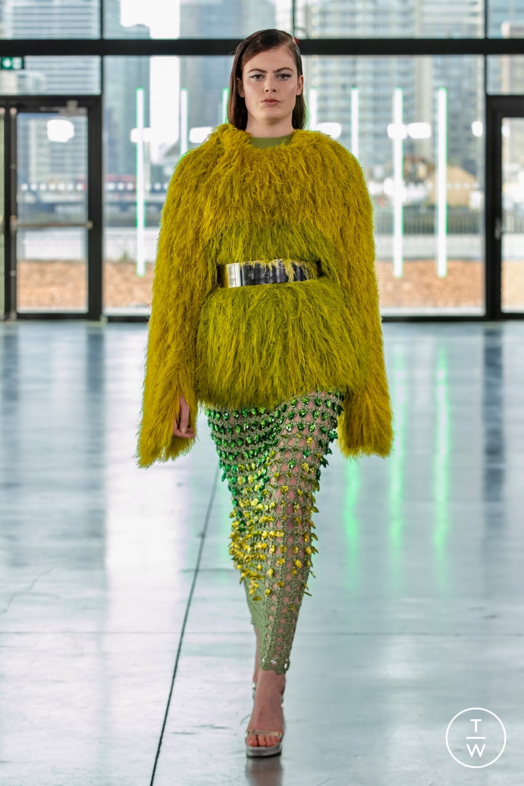 Fashion Week London Fall/Winter 2021 look 23 from the Mark Fast collection womenswear