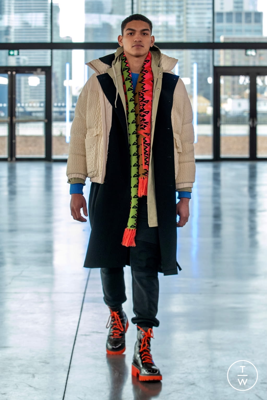 Fashion Week London Fall/Winter 2021 look 30 from the Mark Fast collection womenswear