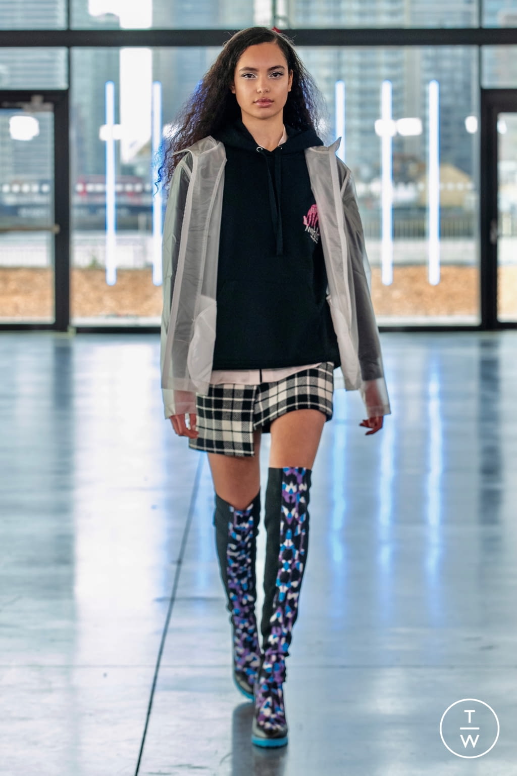 Fashion Week London Fall/Winter 2021 look 33 from the Mark Fast collection 女装