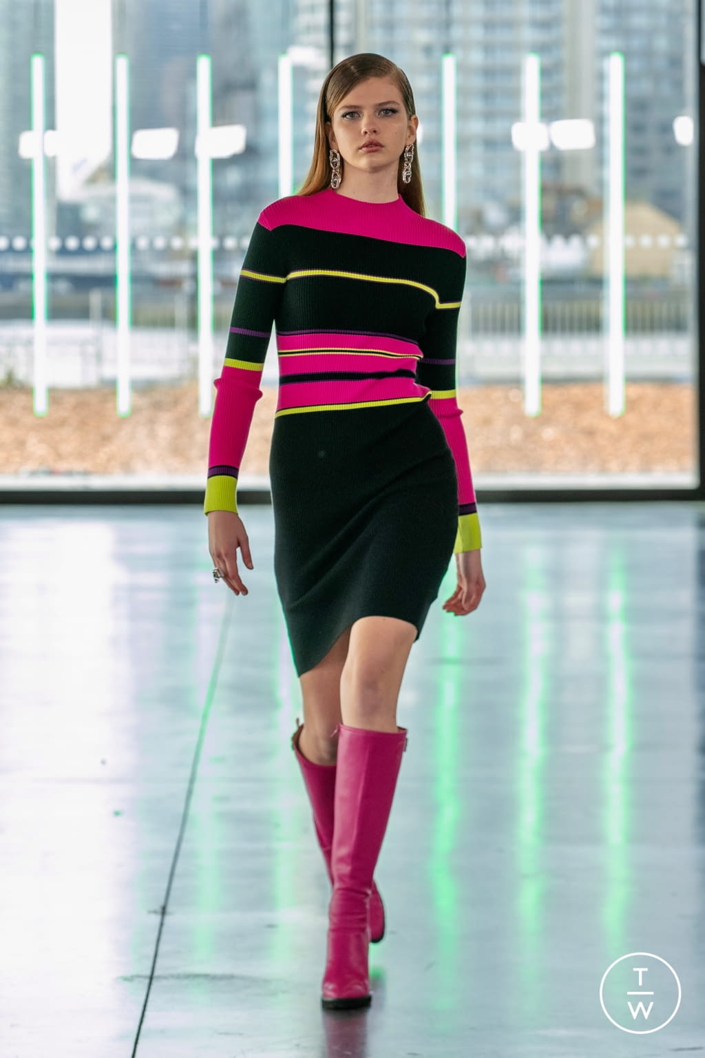 Fashion Week London Fall/Winter 2021 look 36 from the Mark Fast collection 女装