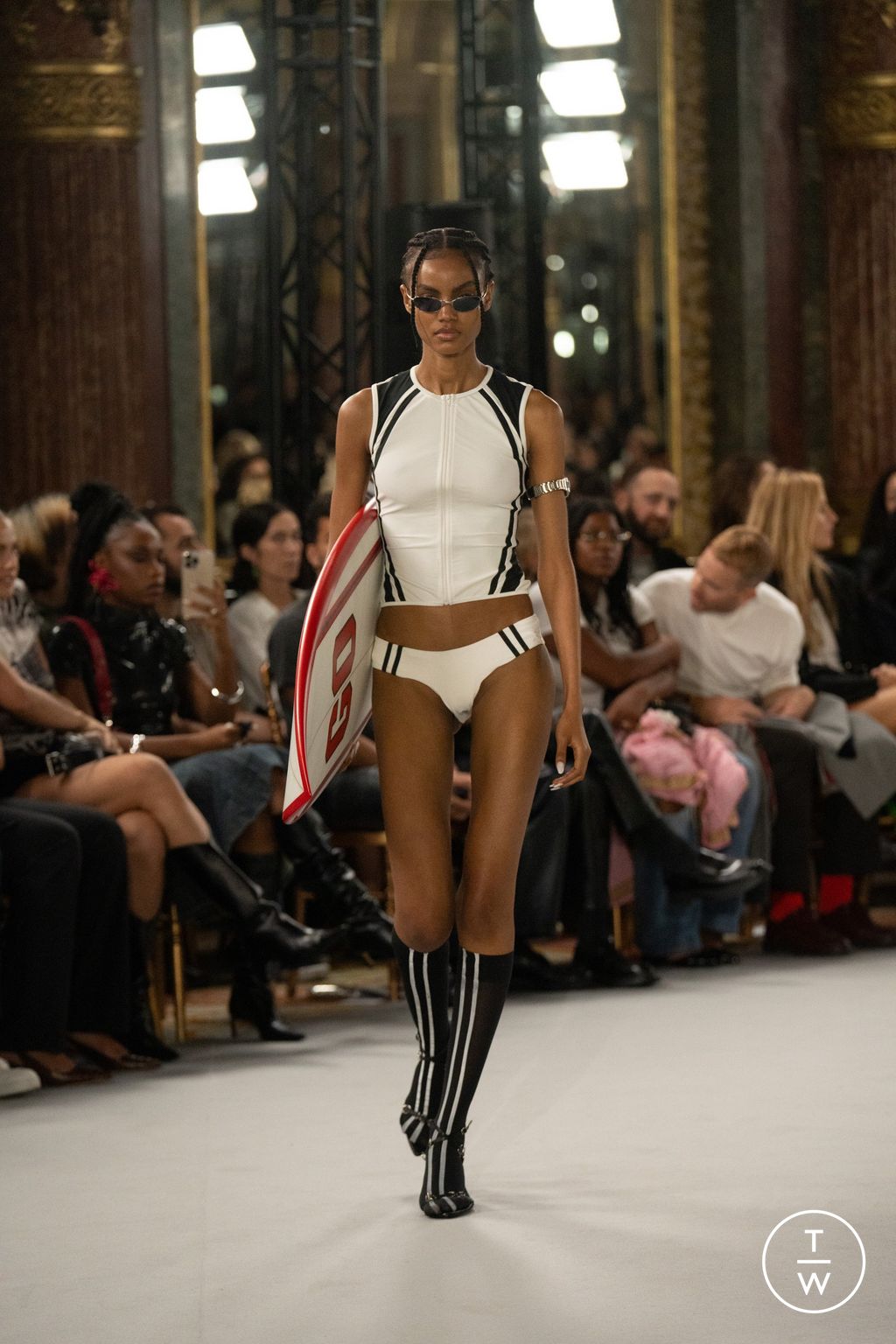 Fashion Week Paris Spring/Summer 2024 look 4 from the Miaou collection 女装