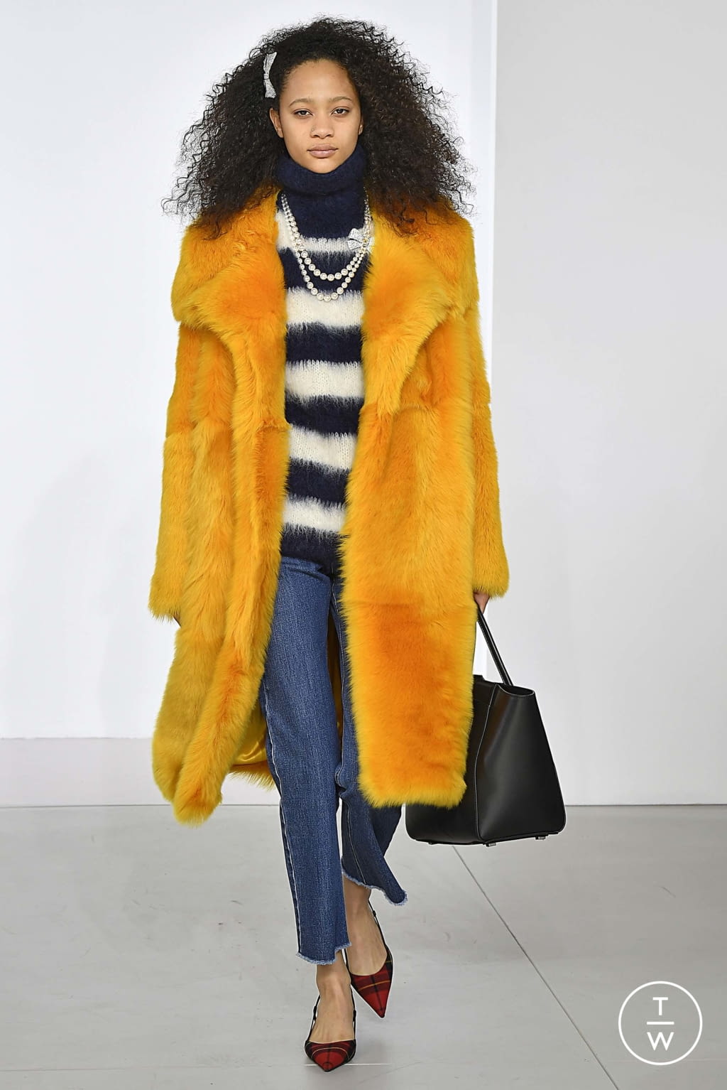 Fashion Week New York Fall/Winter 2018 look 21 from the Michael Kors Collection collection womenswear