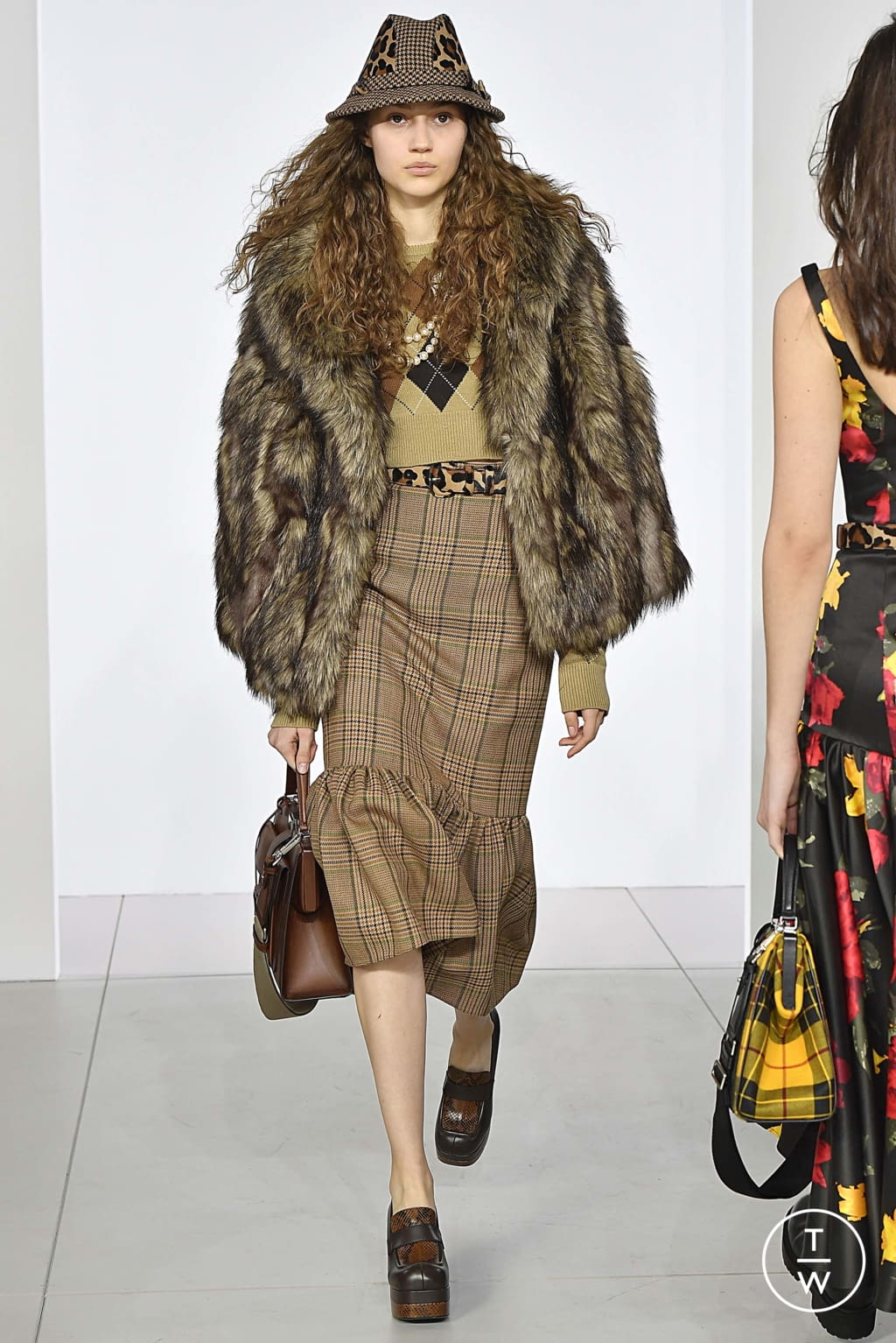 Fashion Week New York Fall/Winter 2018 look 26 from the Michael Kors Collection collection womenswear