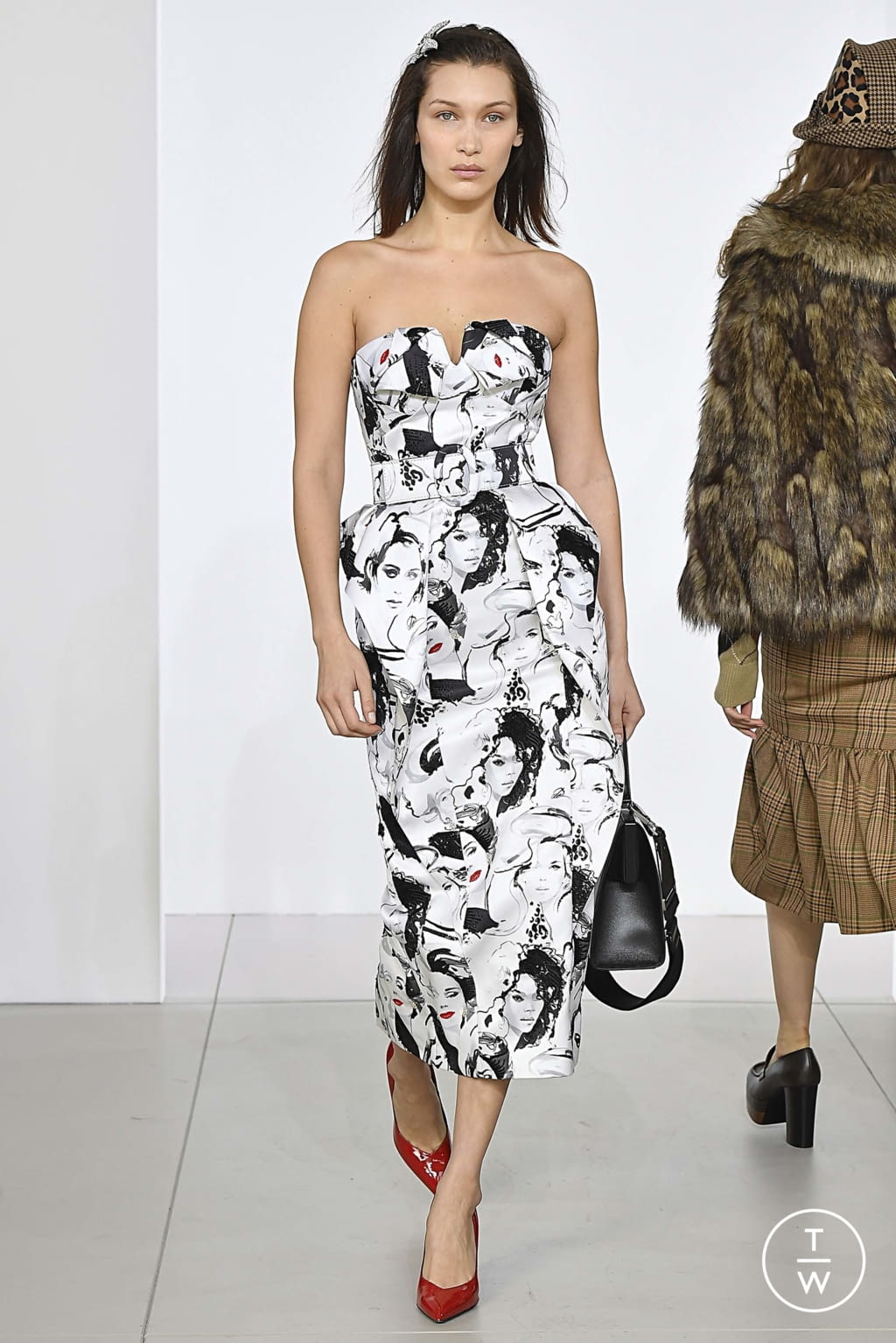 Fashion Week New York Fall/Winter 2018 look 38 from the Michael Kors Collection collection womenswear