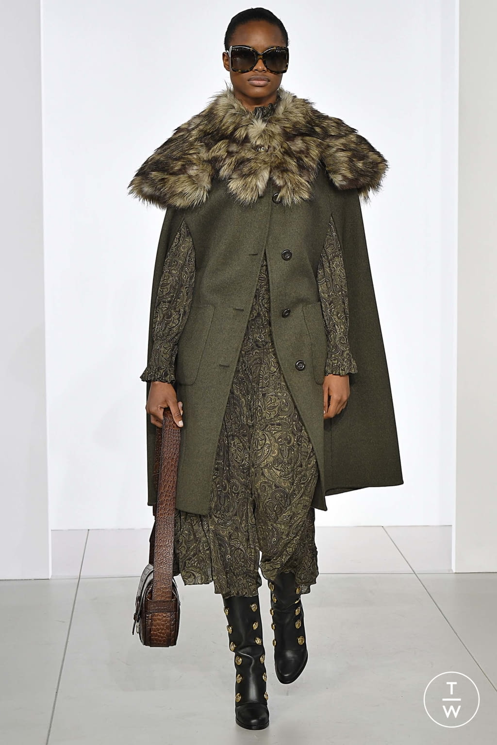 Fashion Week New York Fall/Winter 2018 look 45 from the Michael Kors Collection collection womenswear