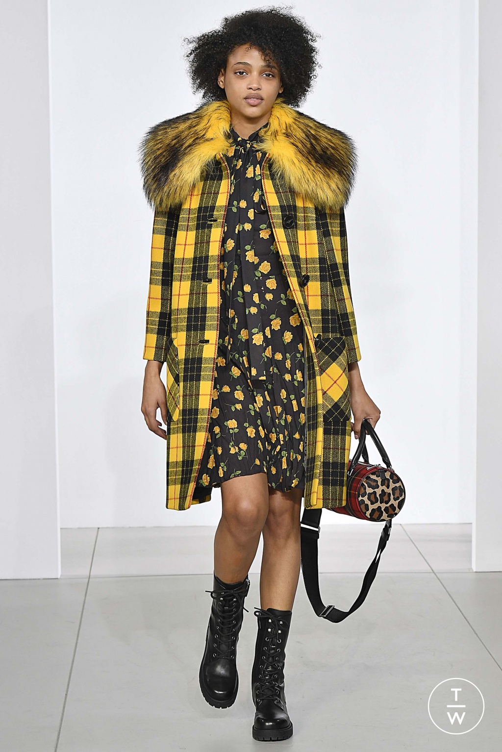 Fashion Week New York Fall/Winter 2018 look 48 from the Michael Kors Collection collection womenswear