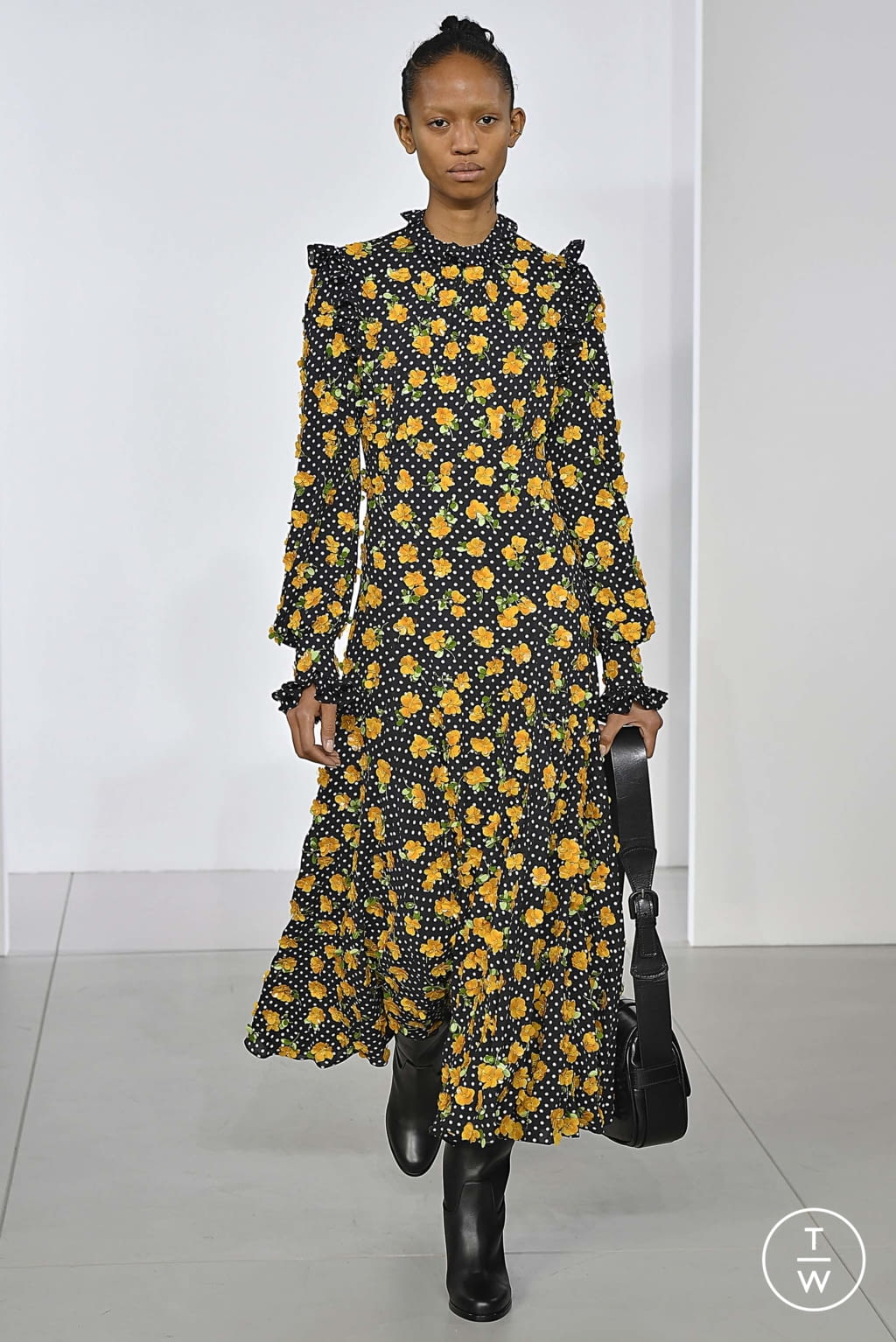 Fashion Week New York Fall/Winter 2018 look 62 from the Michael Kors Collection collection womenswear