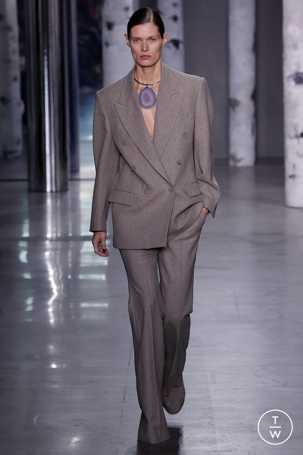 Fashion Week New York Fall/Winter 2023 look 11 from the Michael Kors Collection collection womenswear