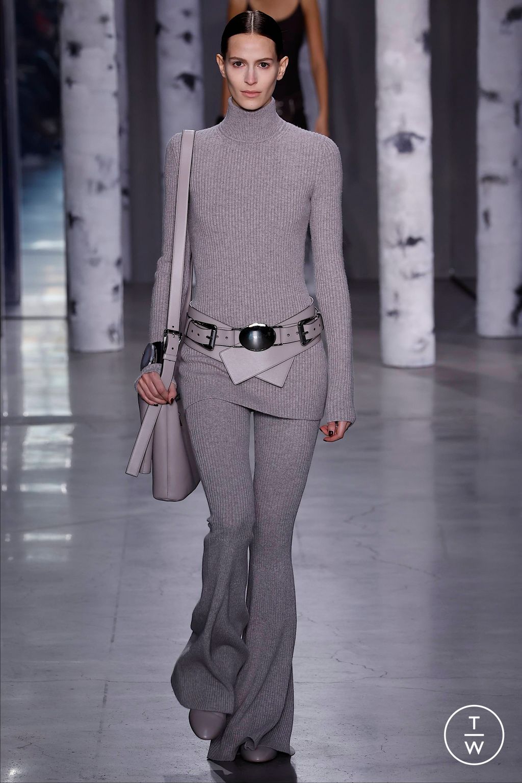 Fashion Week New York Fall/Winter 2023 look 16 de la collection Michael Kors Collection womenswear