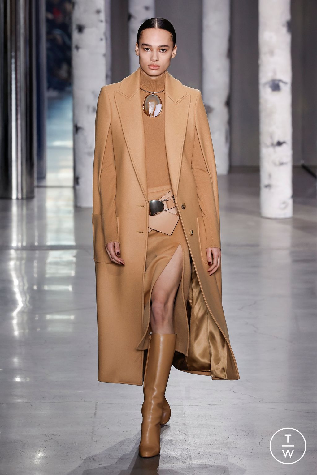 Fashion Week New York Fall/Winter 2023 look 29 de la collection Michael Kors Collection womenswear