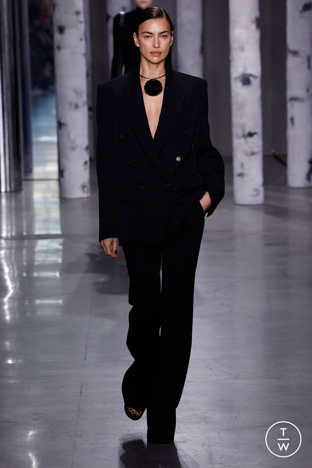 Fashion Week New York Fall/Winter 2023 look 32 de la collection Michael Kors Collection womenswear