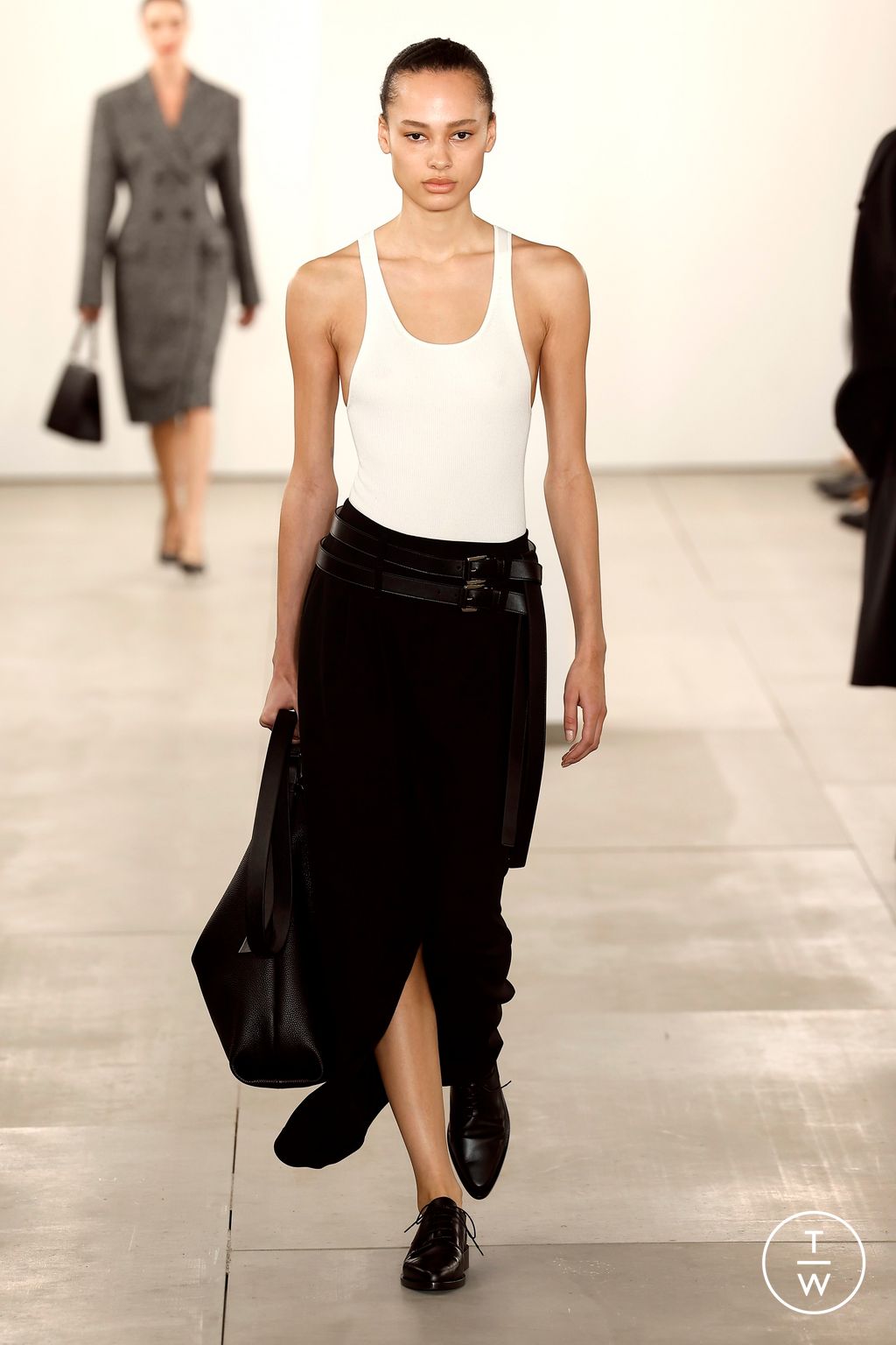 Fashion Week New York Fall/Winter 2024 look 4 de la collection Michael Kors Collection womenswear