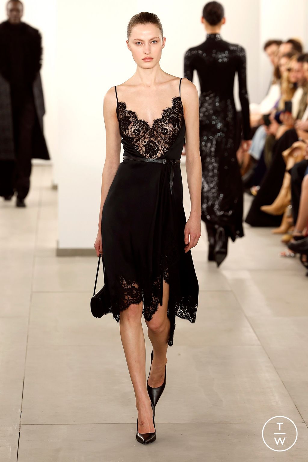 Fashion Week New York Fall/Winter 2024 look 7 de la collection Michael Kors Collection womenswear