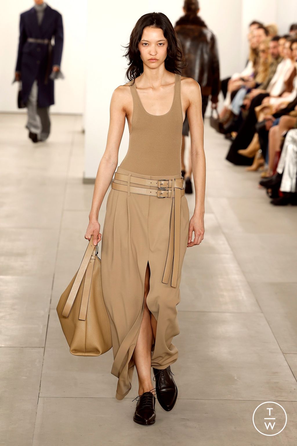 Fashion Week New York Fall/Winter 2024 look 39 de la collection Michael Kors Collection womenswear