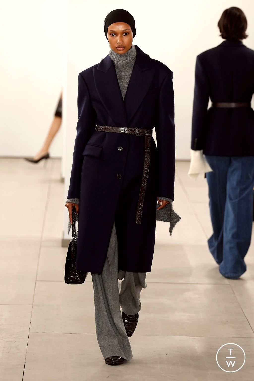 Fashion Week New York Fall/Winter 2024 look 40 de la collection Michael Kors Collection womenswear