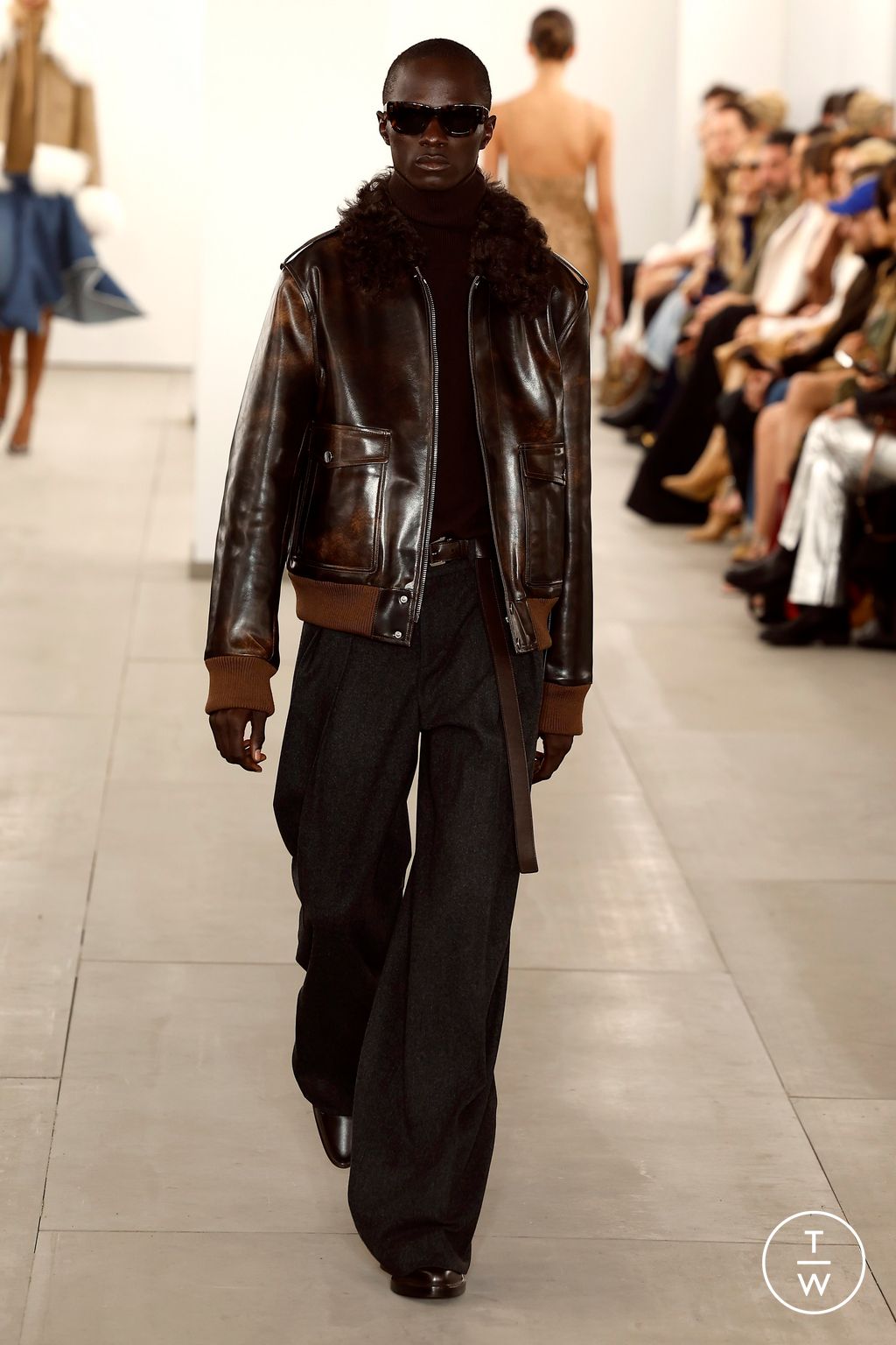 Fashion Week New York Fall/Winter 2024 look 45 from the Michael Kors Collection collection 女装