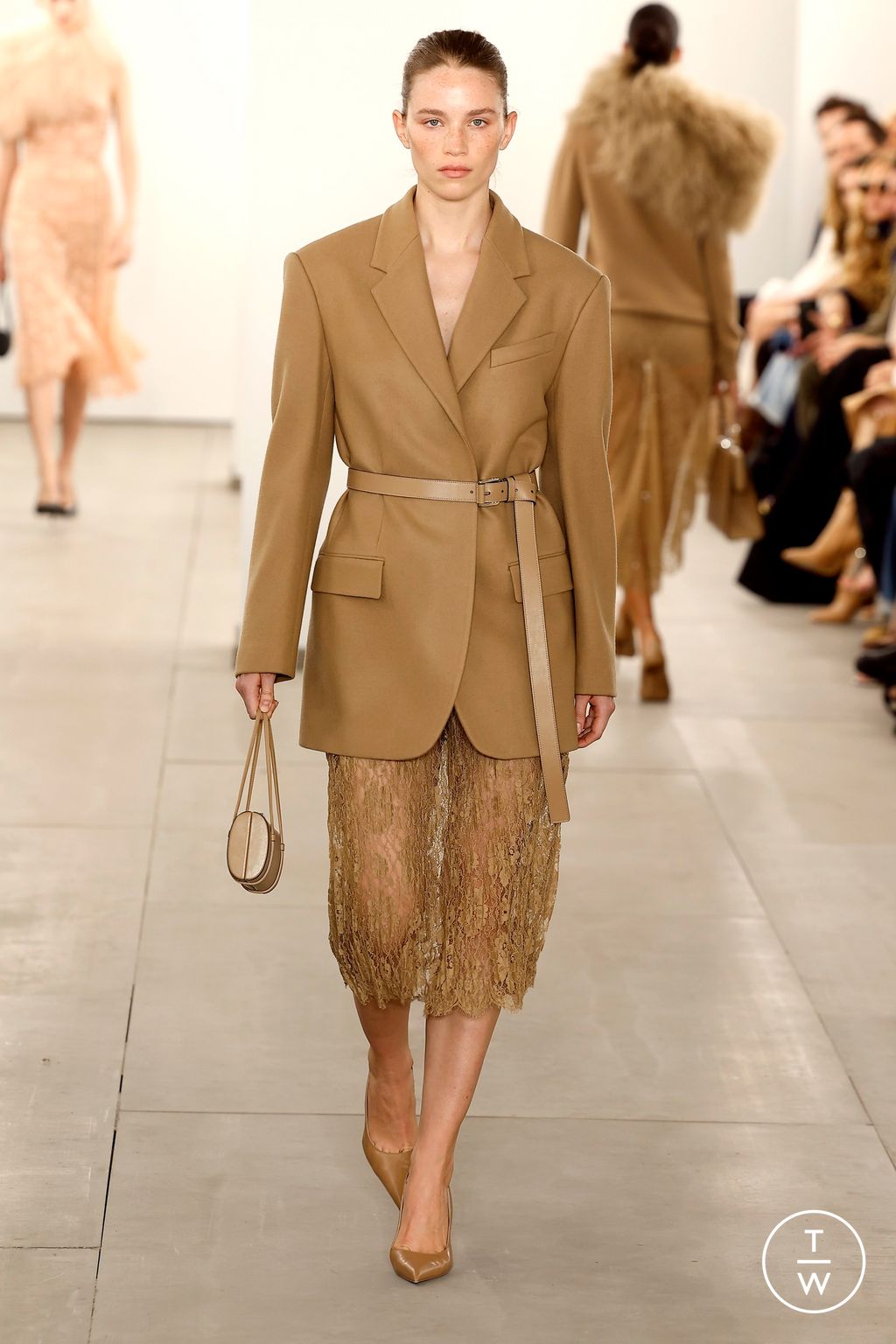 Fashion Week New York Fall/Winter 2024 look 52 from the Michael Kors Collection collection 女装