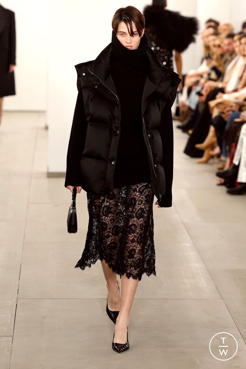 Fashion Week New York Fall/Winter 2024 look 58 de la collection Michael Kors Collection womenswear