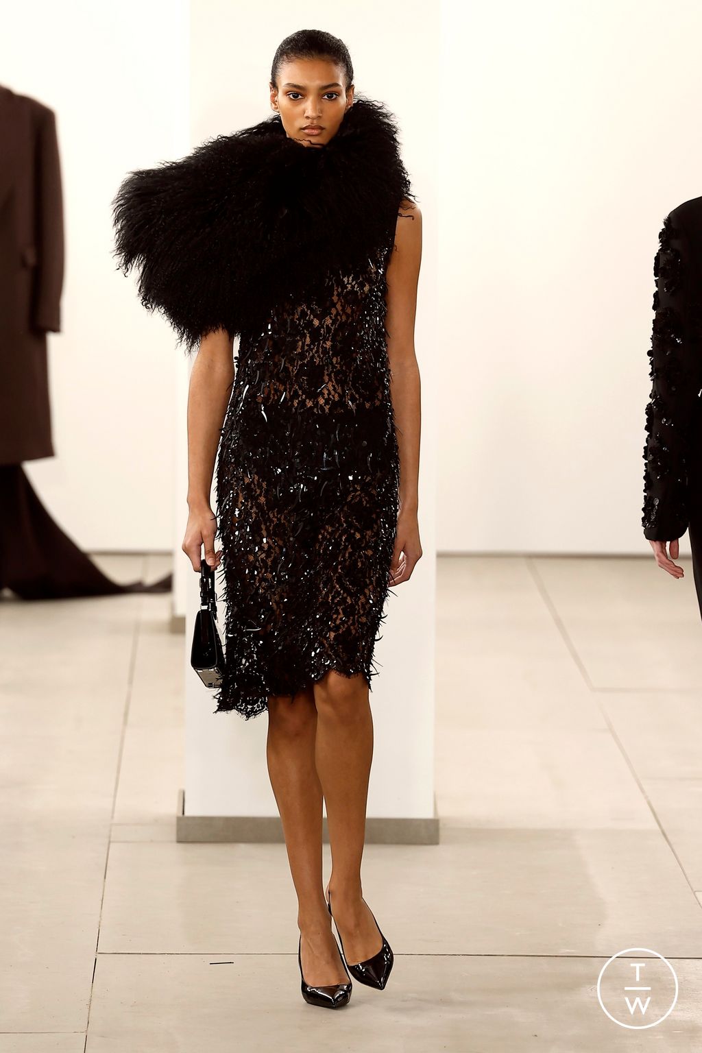 Fashion Week New York Fall/Winter 2024 look 60 de la collection Michael Kors Collection womenswear