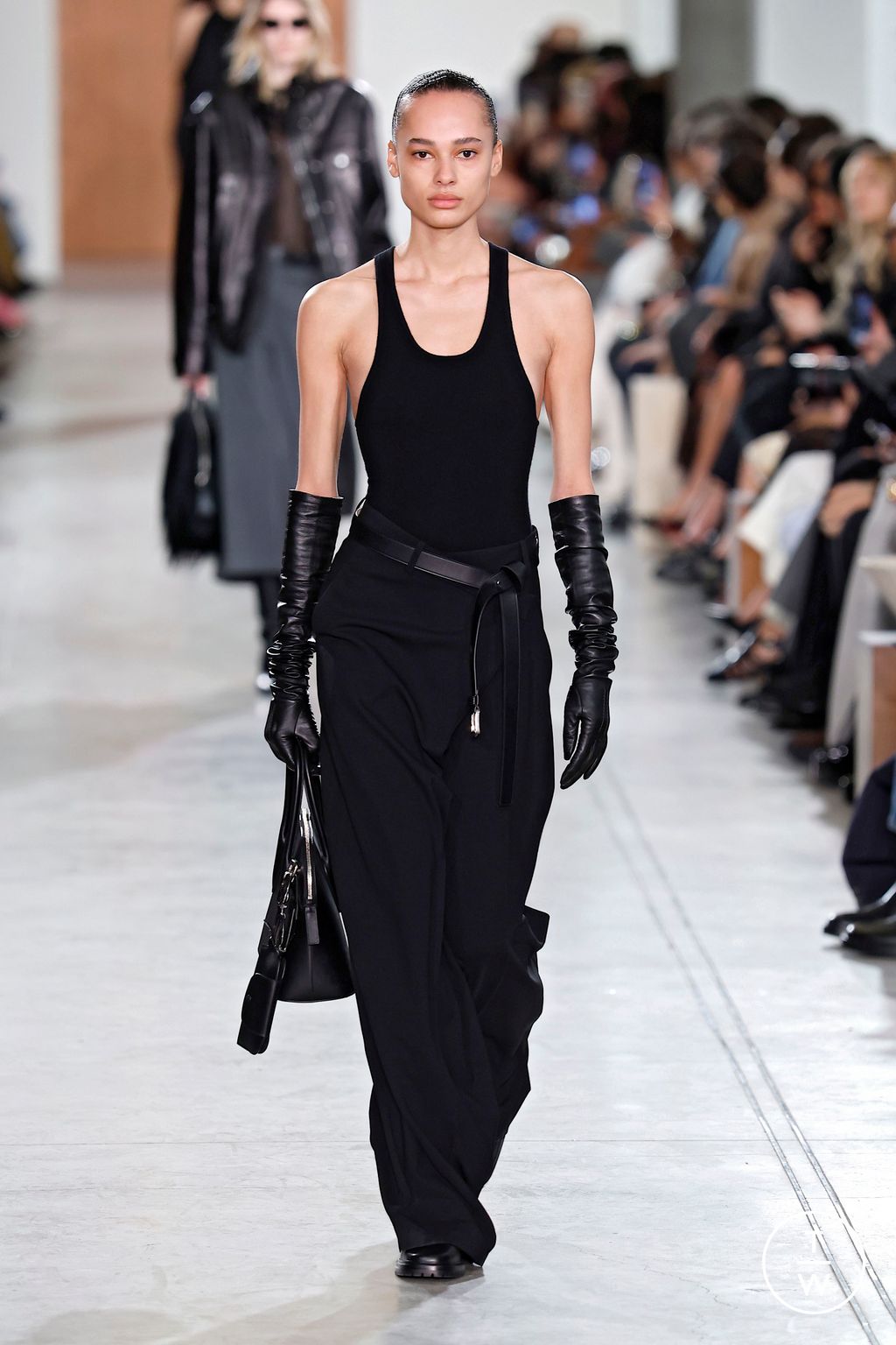 Fashion Week New York Fall/Winter 2025 look 7 from the Michael Kors Collection collection womenswear