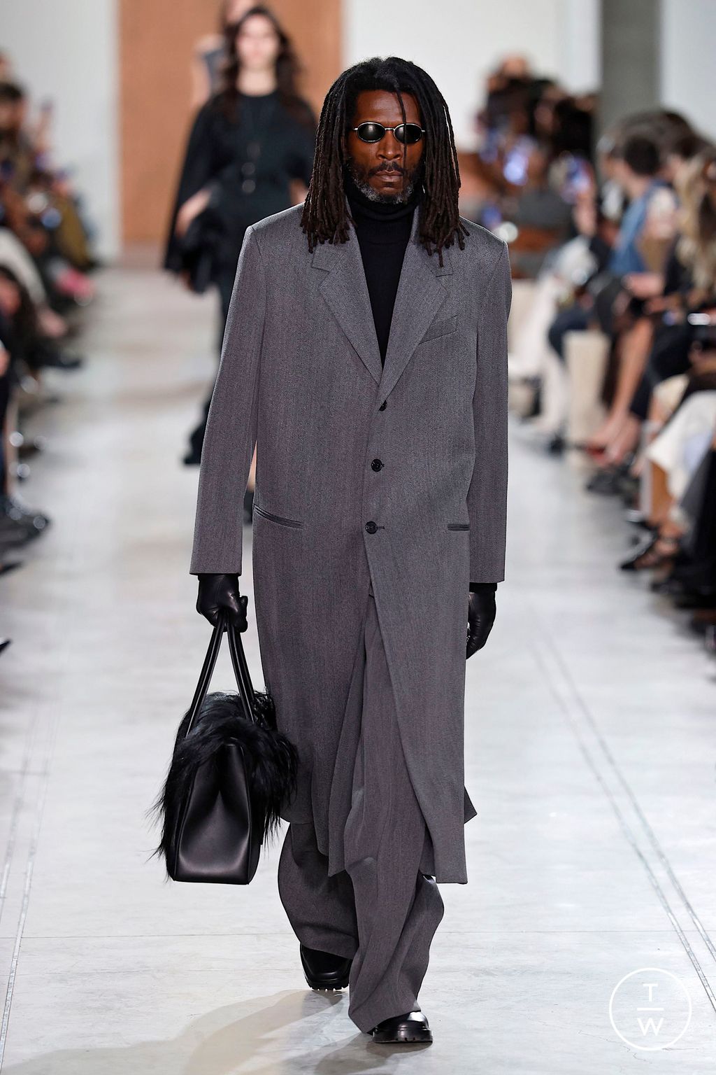 Fashion Week New York Fall/Winter 2025 look 4 from the Michael Kors Collection collection womenswear