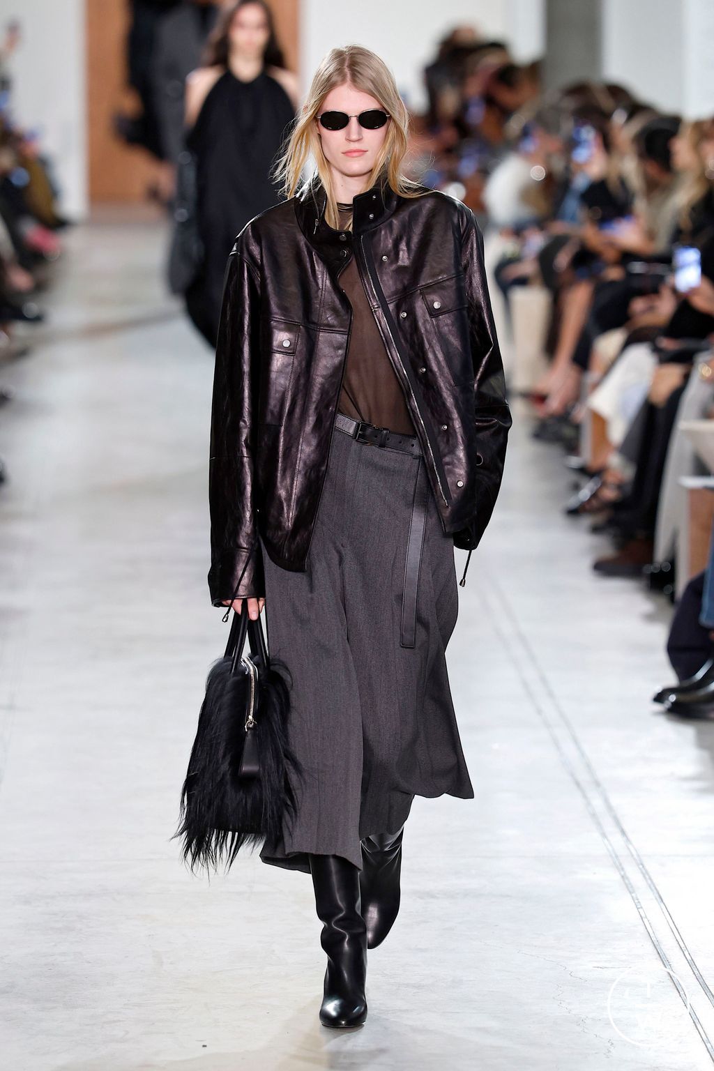 Fashion Week New York Fall/Winter 2025 look 8 from the Michael Kors Collection collection womenswear