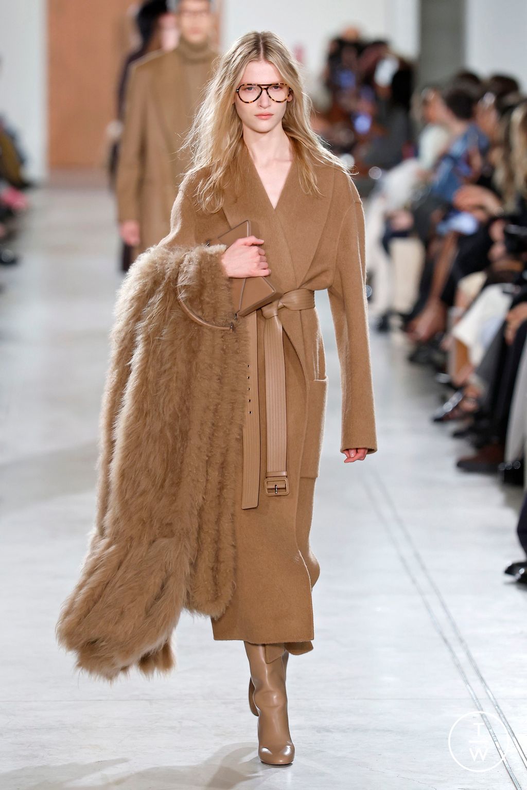 Fashion Week New York Fall/Winter 2025 look 27 from the Michael Kors Collection collection 女装