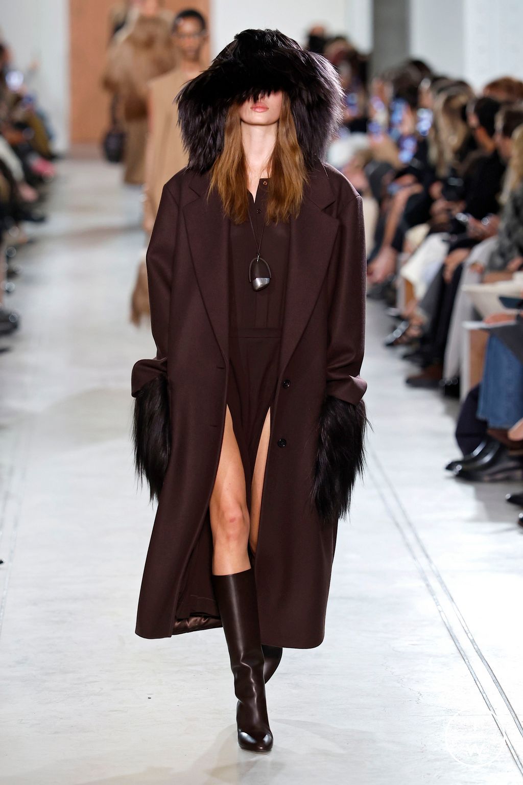 Fashion Week New York Fall/Winter 2025 look 29 from the Michael Kors Collection collection womenswear