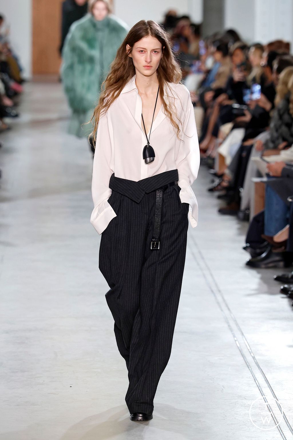 Fashion Week New York Fall/Winter 2025 look 41 from the Michael Kors Collection collection 女装