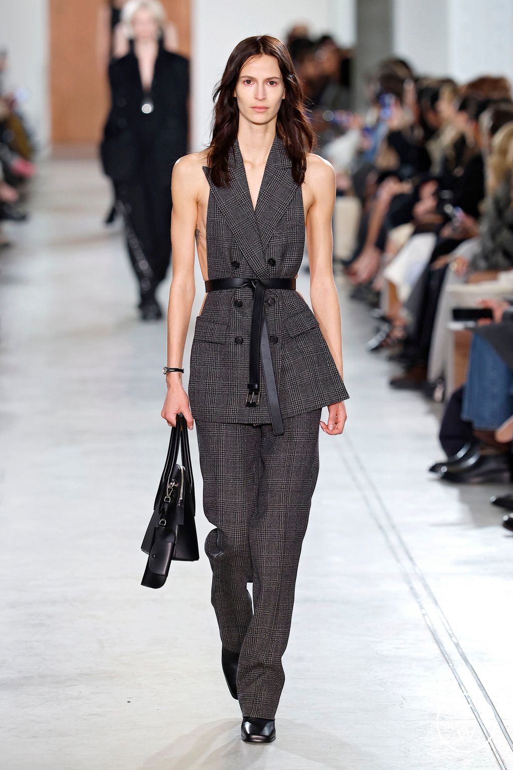 Fashion Week New York Fall/Winter 2025 look 48 from the Michael Kors Collection collection 女装