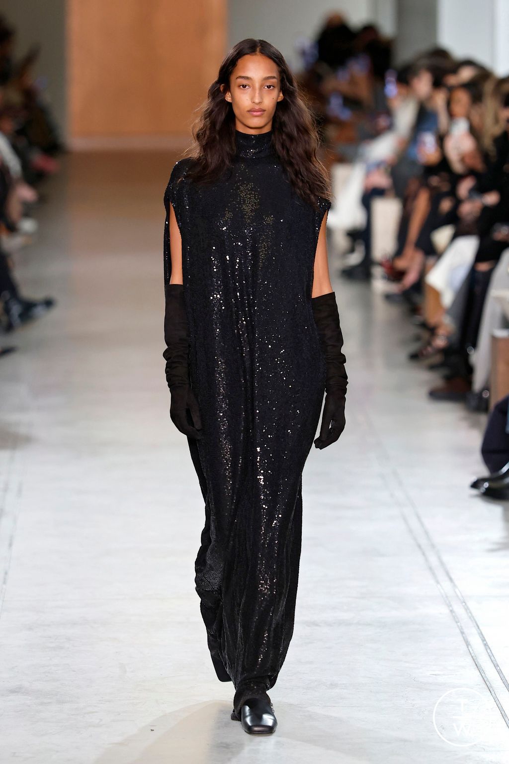 Fashion Week New York Fall/Winter 2025 look 56 from the Michael Kors Collection collection womenswear