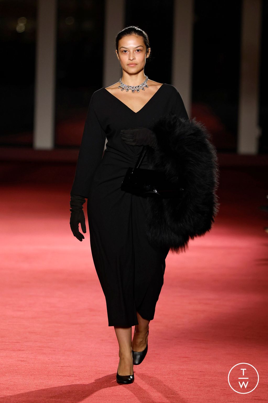 Fashion Week New York Fall/Winter 2026 look 44 from the Michael Kors Collection collection womenswear