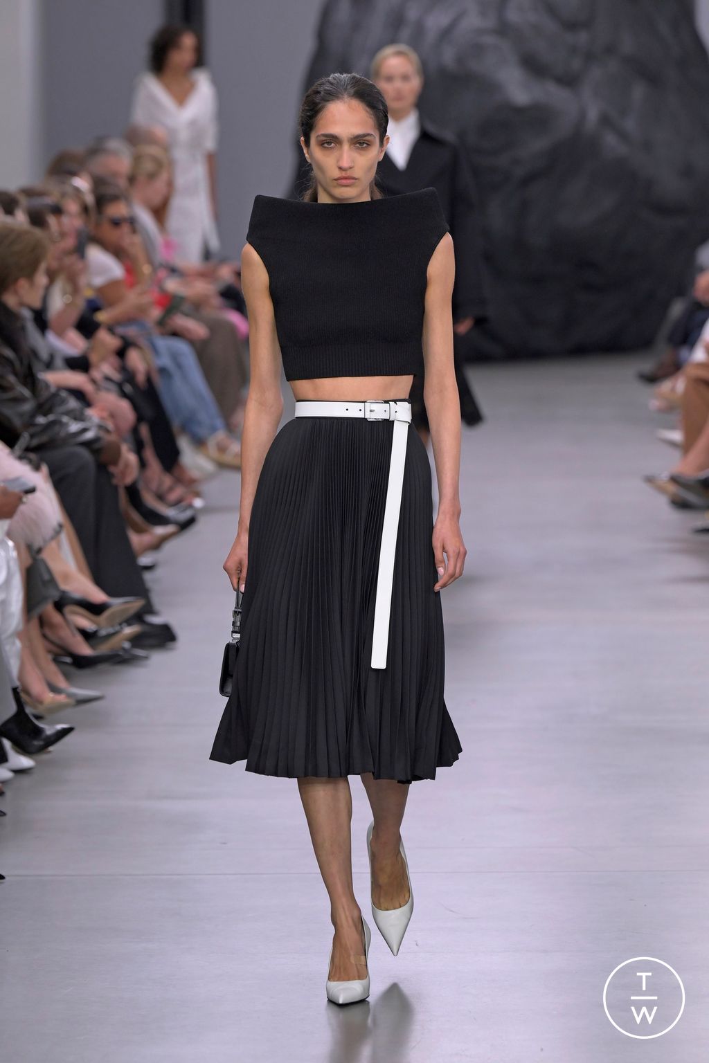 Fashion Week New York Spring/Summer 2025 look 5 from the Michael Kors Collection collection womenswear
