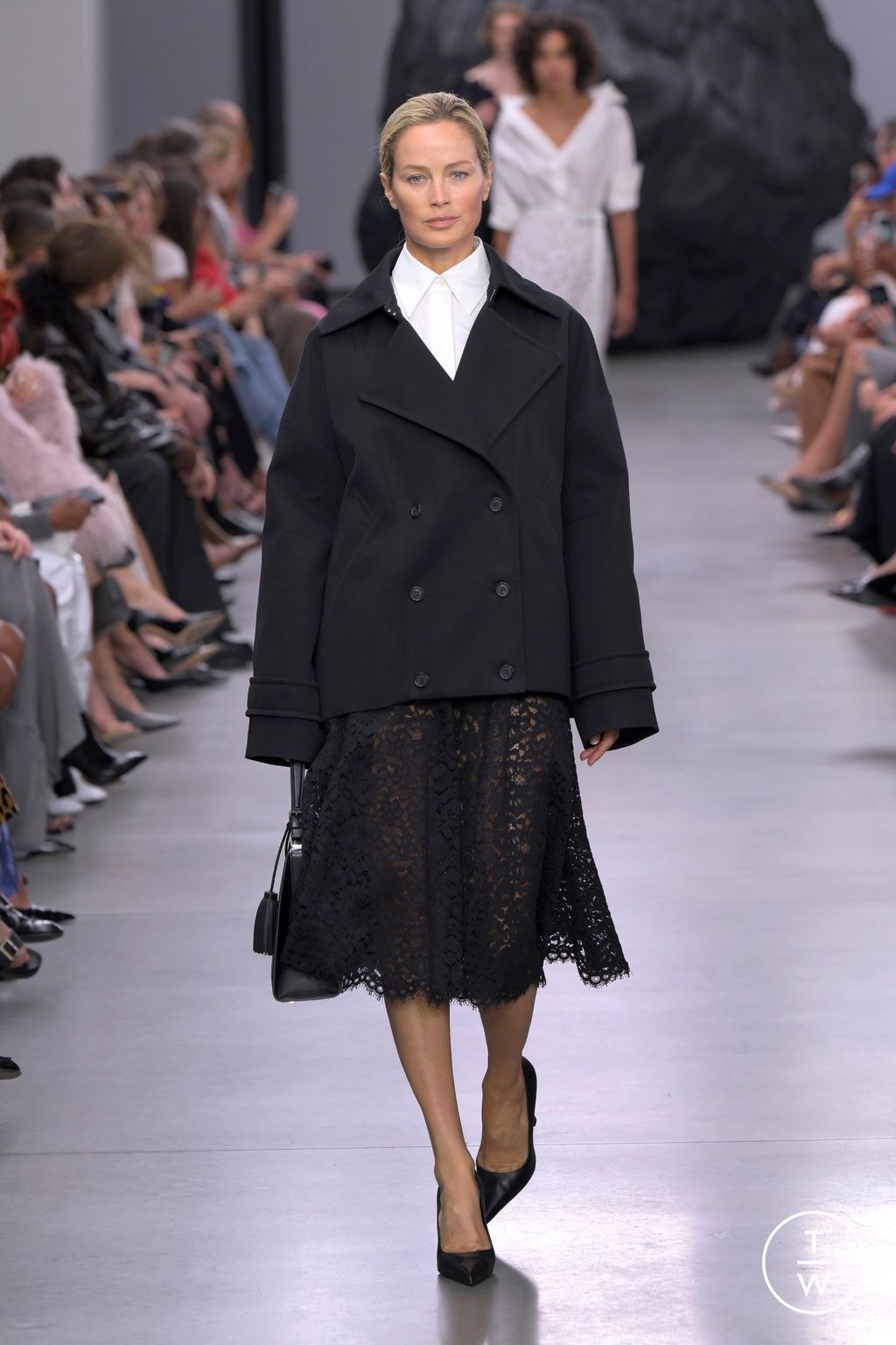 Fashion Week New York Spring/Summer 2025 look 6 from the Michael Kors Collection collection womenswear