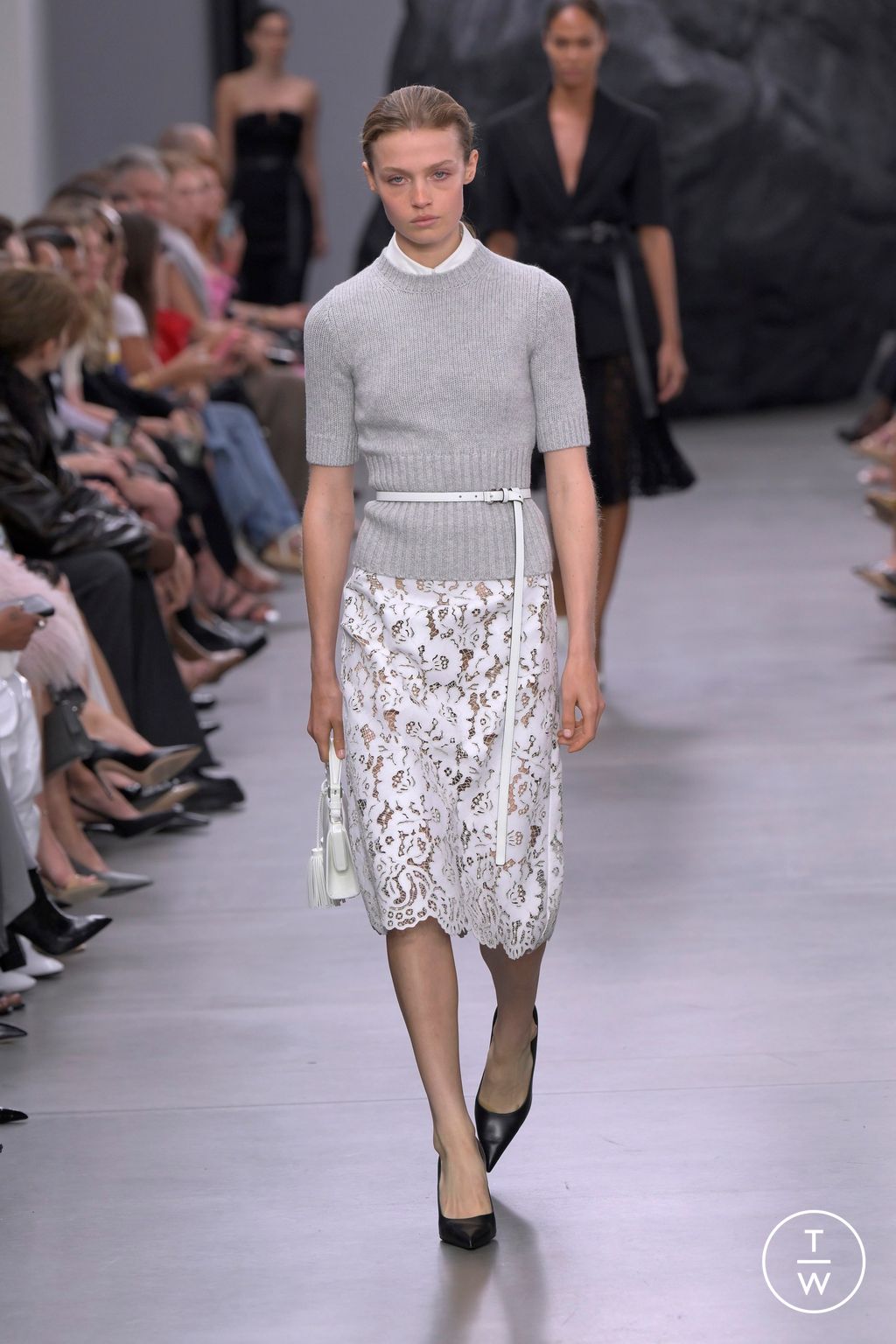 Fashion Week New York Spring-Summer 2025 look 12 from the Michael Kors Collection collection womenswear