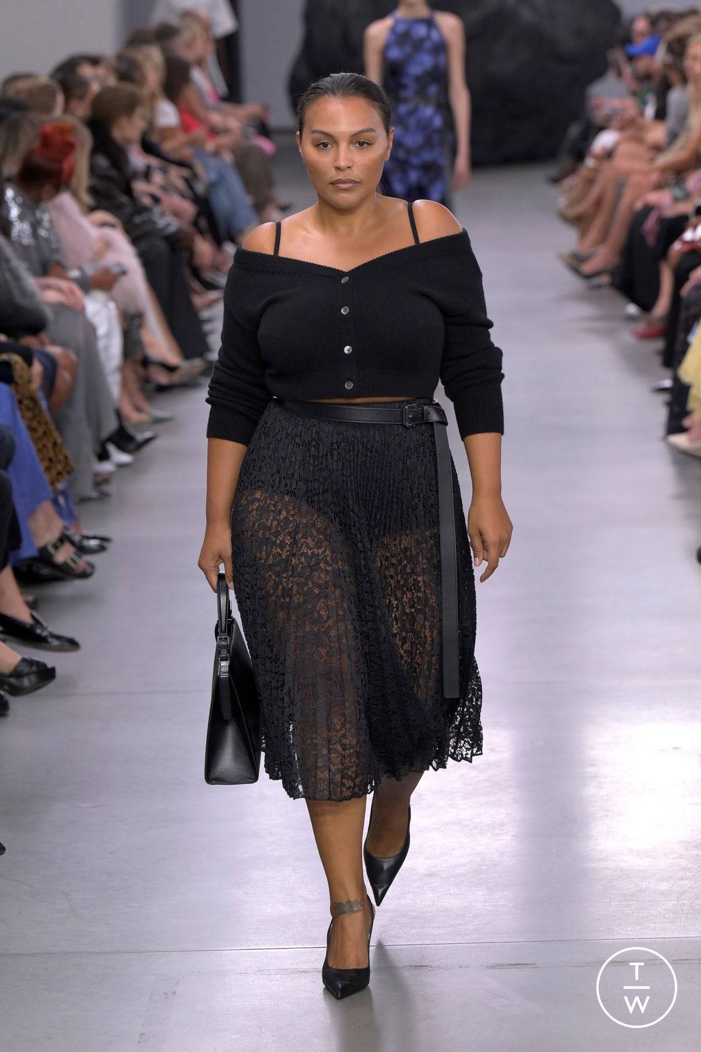 Fashion Week New York Spring-Summer 2025 look 25 from the Michael Kors Collection collection womenswear