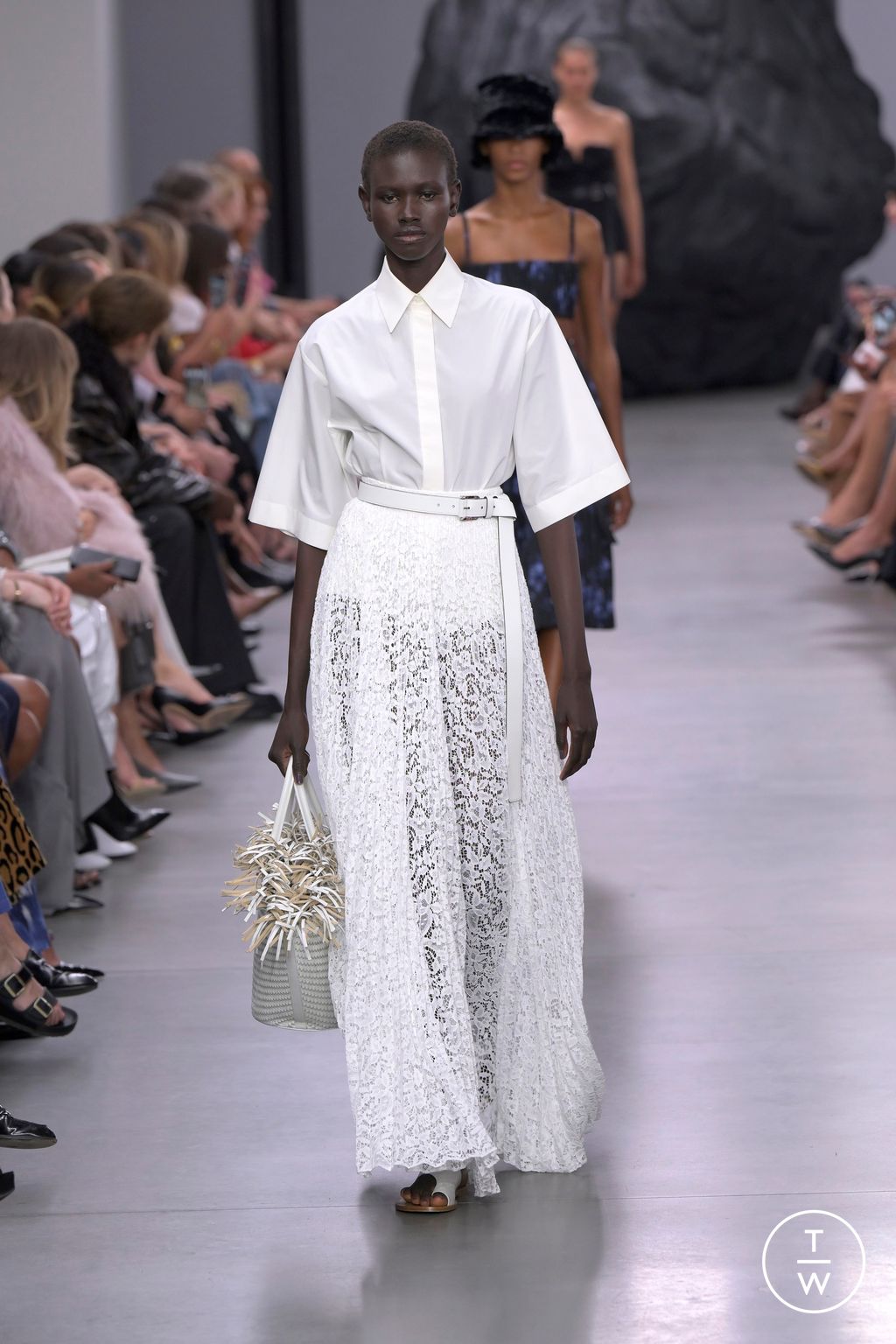 Fashion Week New York Spring-Summer 2025 look 27 from the Michael Kors Collection collection womenswear