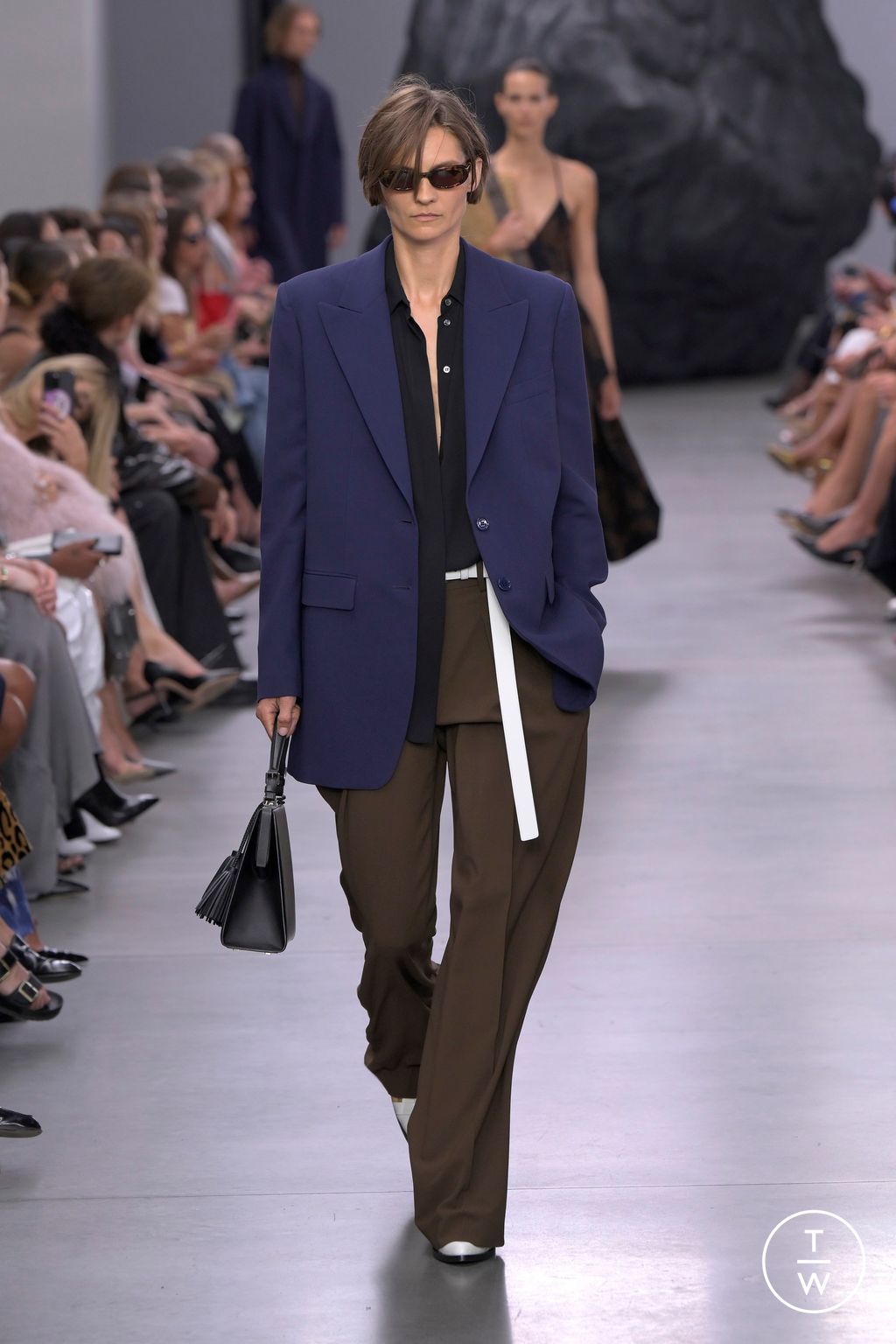 Fashion Week New York Spring/Summer 2025 look 32 from the Michael Kors Collection collection womenswear