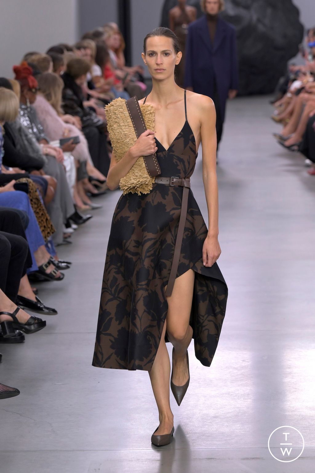 Fashion Week New York Spring-Summer 2025 look 33 from the Michael Kors Collection collection womenswear